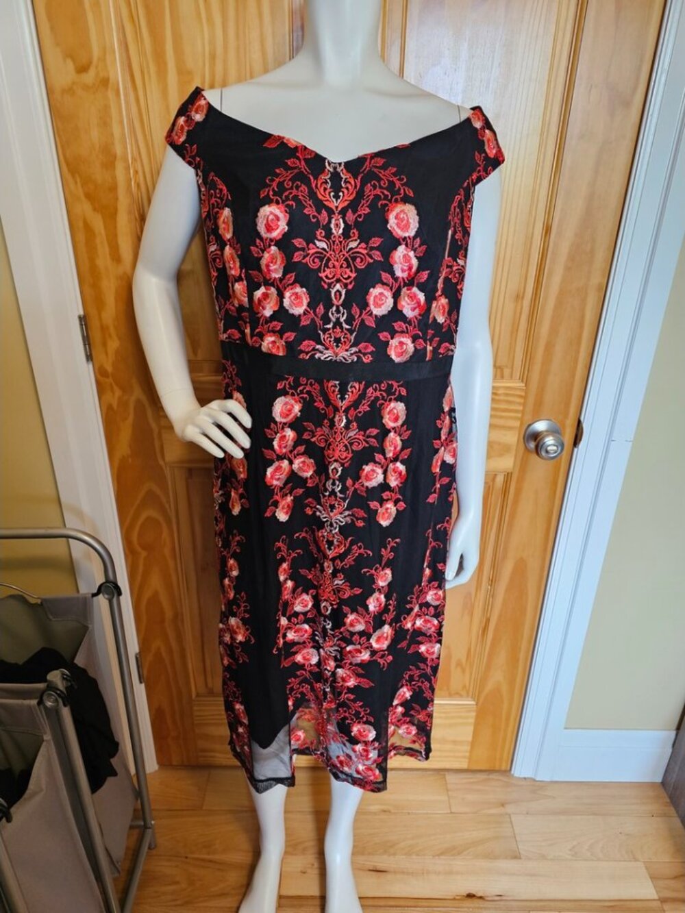 💛 16. City Chic Size L/20 Cocktail Dress